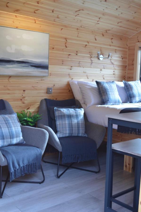 River Huts, Highland River Retreat With Hot Tub Inverness Eksteriør bilde