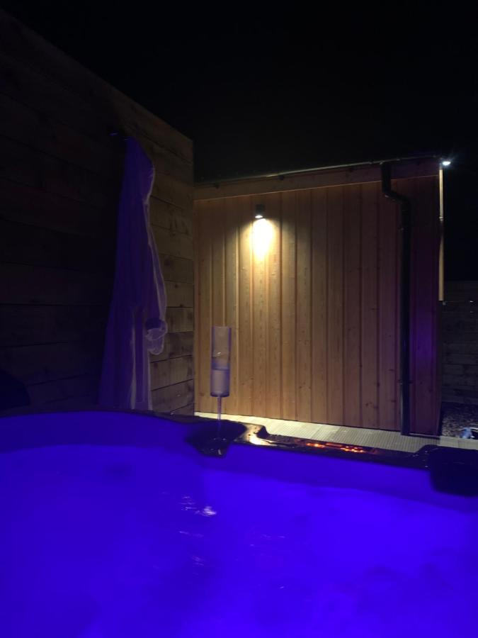 River Huts, Highland River Retreat With Hot Tub Inverness Eksteriør bilde