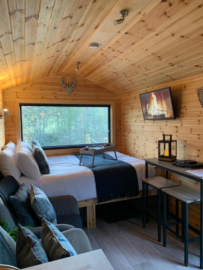 River Huts, Highland River Retreat With Hot Tub Inverness Eksteriør bilde